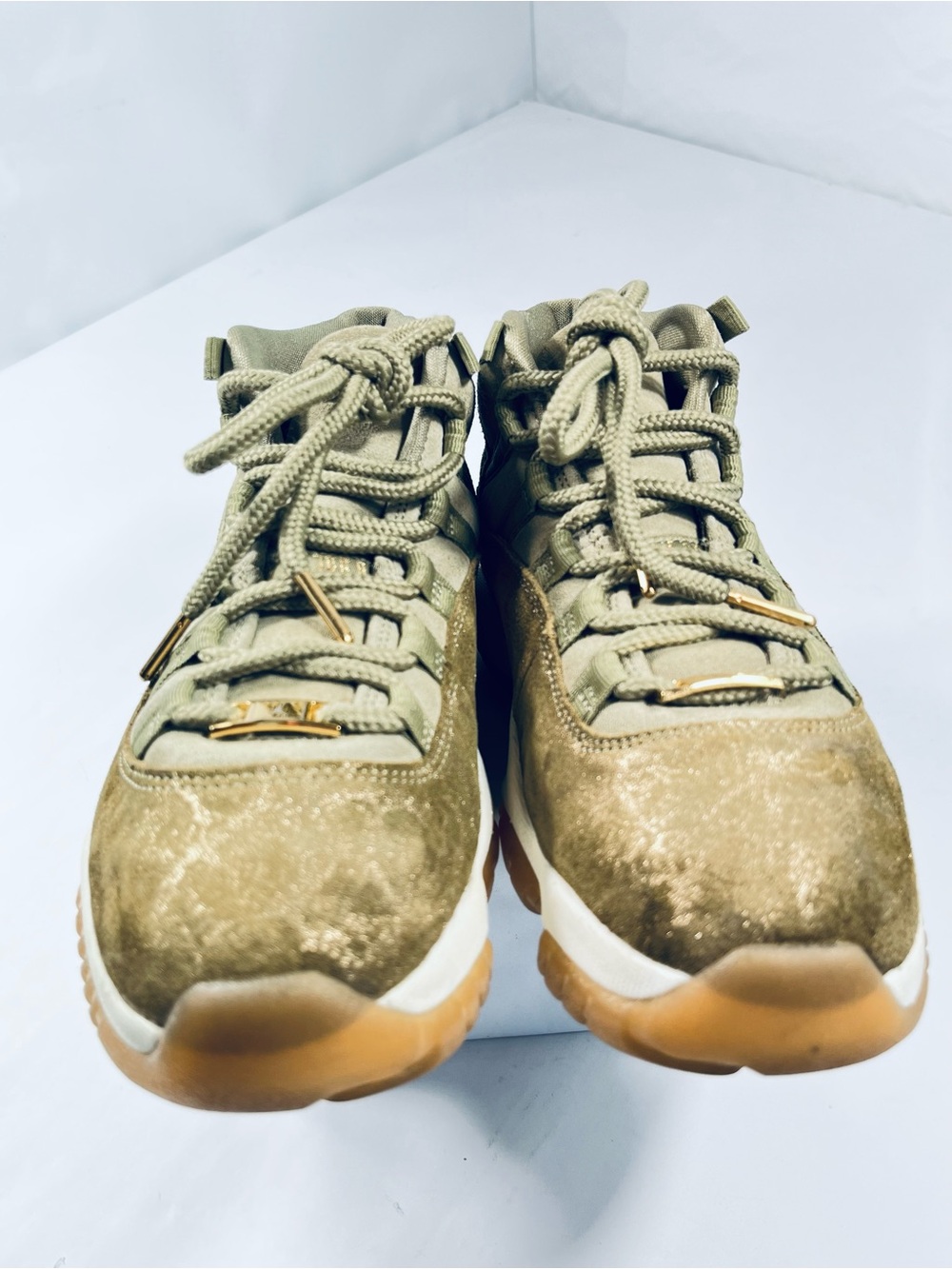 Nike Air Jordan 11 Retro AR0715-200 Olive Gold Tan LUX Women’s 8.5Sneakers AJ13 - Picture 3 of 15